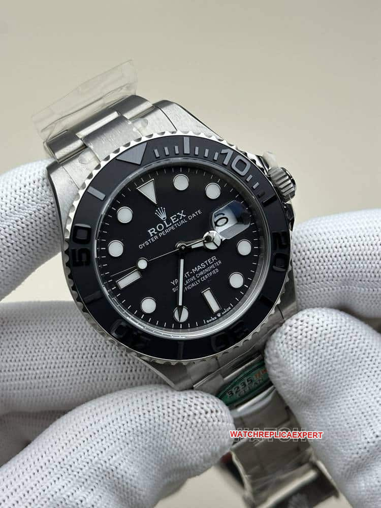 CleanRolex Yacht-Mastersuper cloneblack dialtitanium226627front live photo