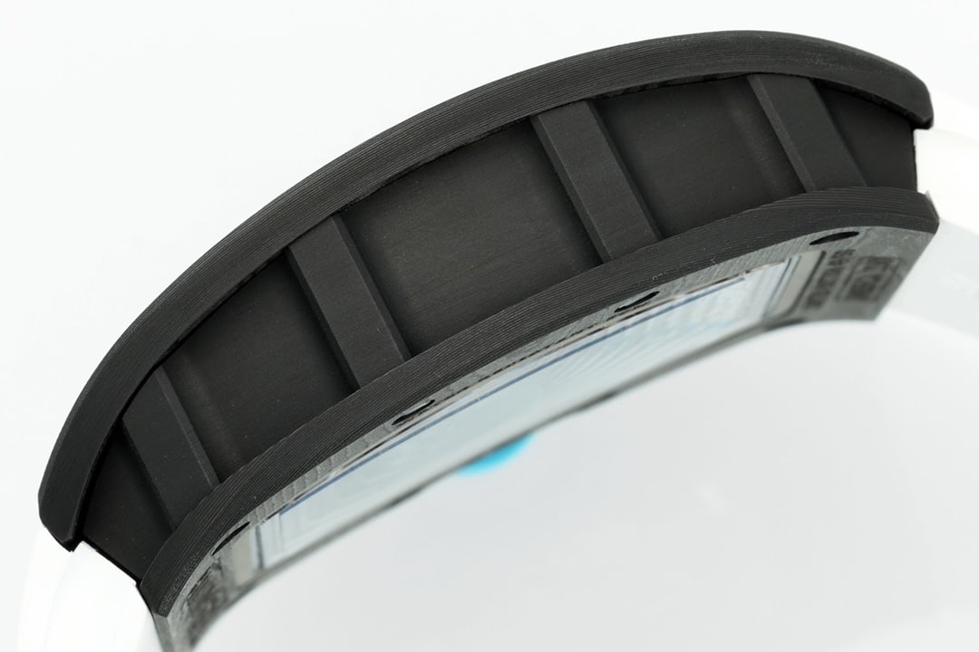 APSRichard Milletop-tier 1:1high-quality carbon fiber case white rubber model RM055side live photo