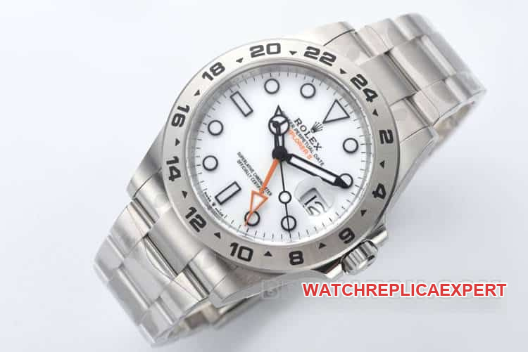 CleanRolex Explorer top-tier replicawhite dialsteel bracelet model 226570front live photo