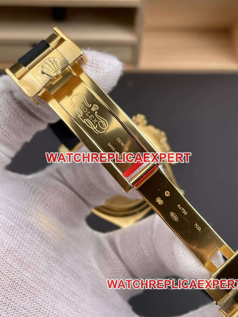VSRolexDaytonasuper cloneblack dialyellow gold shell rubber style 126518clasplive photos