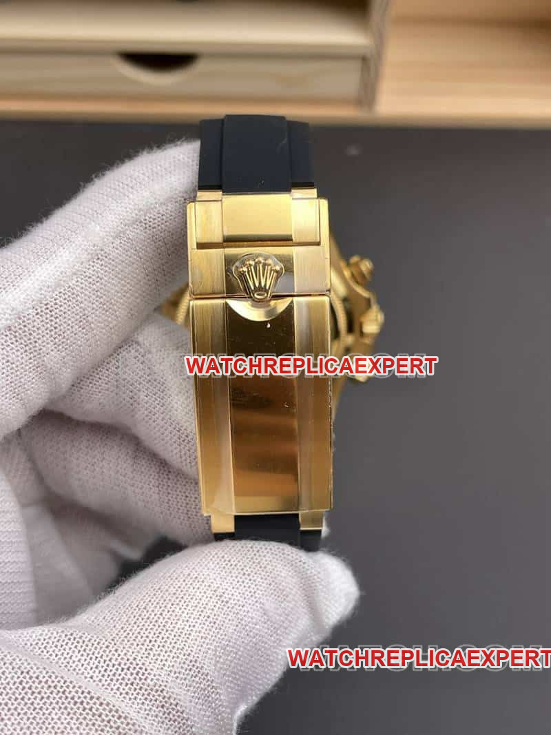 VSRolexDaytonasuper cloneblack dialyellow gold shell rubber style 126518braceletlive photos