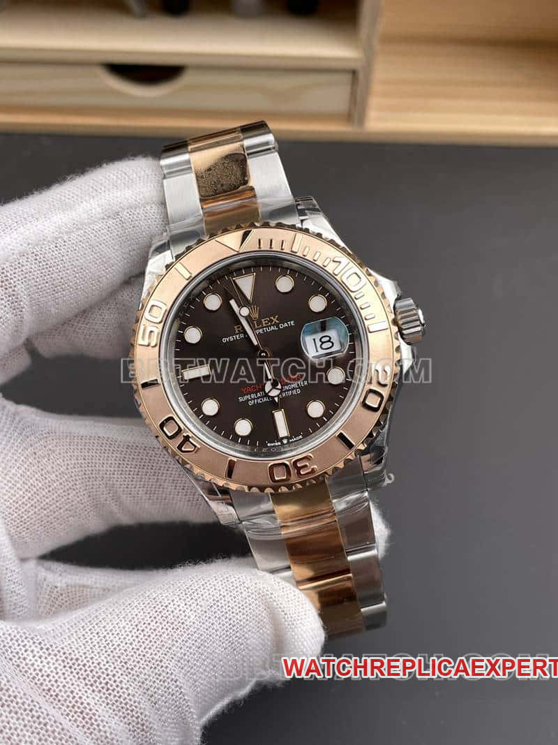 VSRolex Yacht-Master chocolate plate gold steel bracelet model 126621front live photo