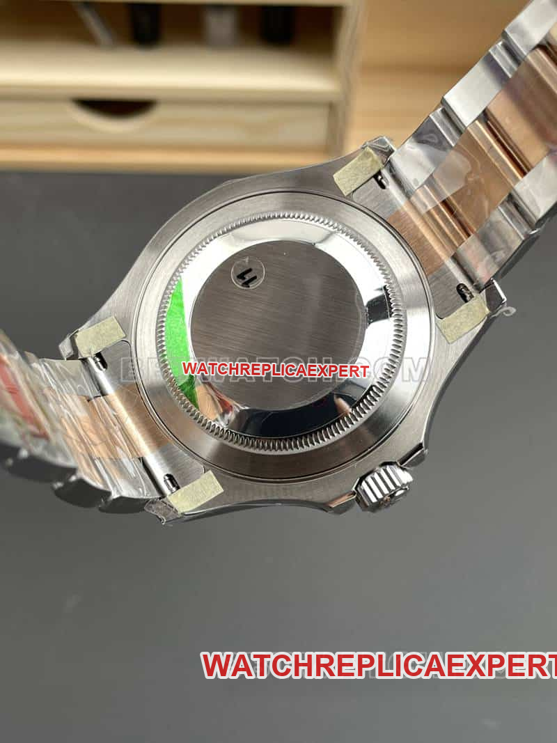 VSRolex Yacht-Master chocolate disc gold steel bracelet model 126621caseback live photo
