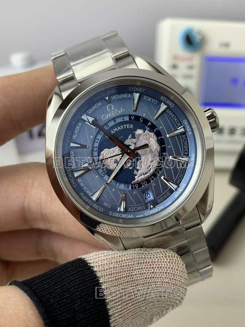 VS Omega Seamaster super A imitation blue plate world time 220.10.43 front real picture