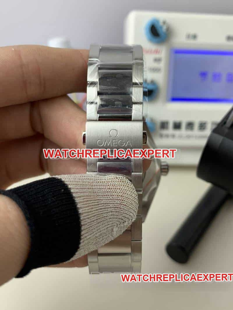 VS Omega Seamaster super A imitation blue plate world time 220.10.43 strap real picture