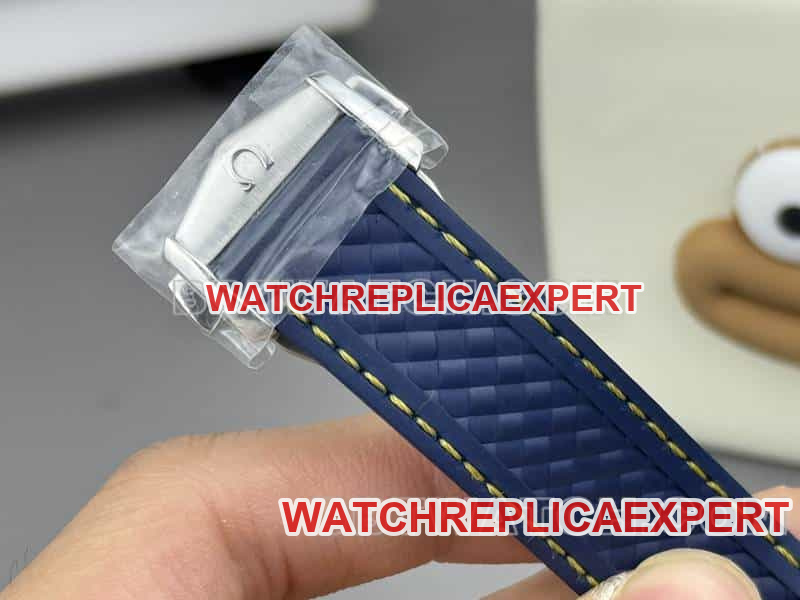 VSOmegaSeamaster1:1top-tier replicablue dial150m rubber model220.12.41braceletlive photos
