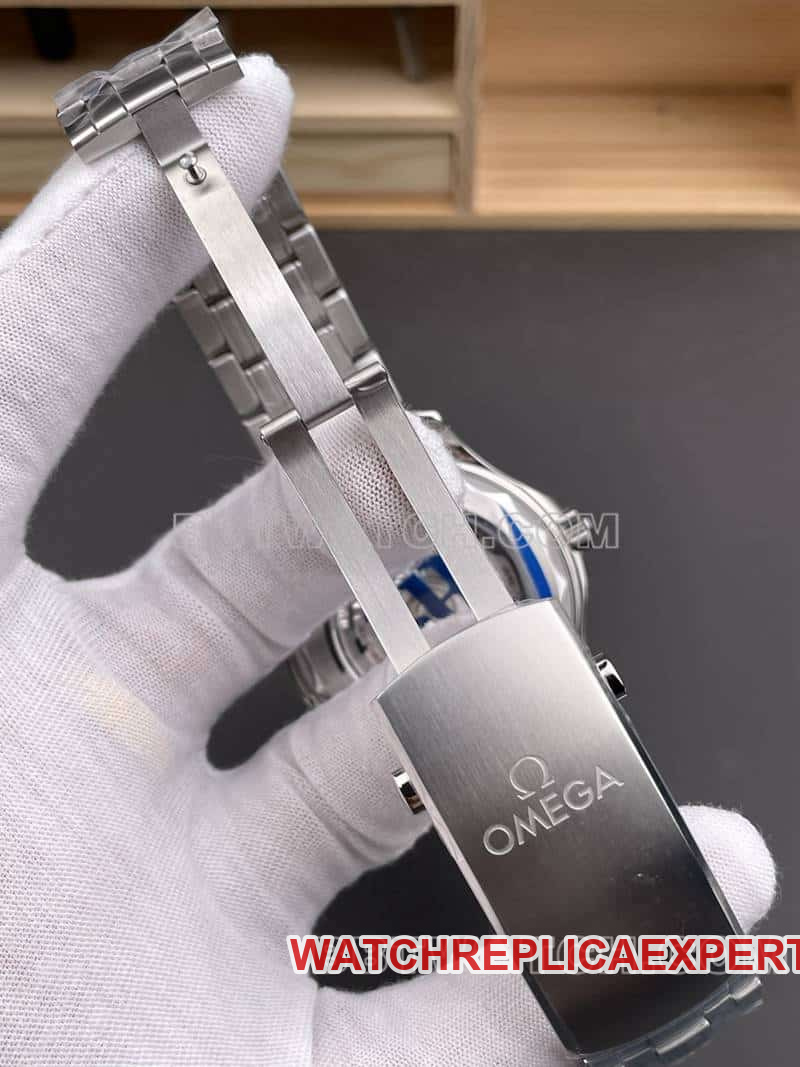 VSOmegaSeamaster1:1super clonewhite dial300m210.30.42braceletlive photos