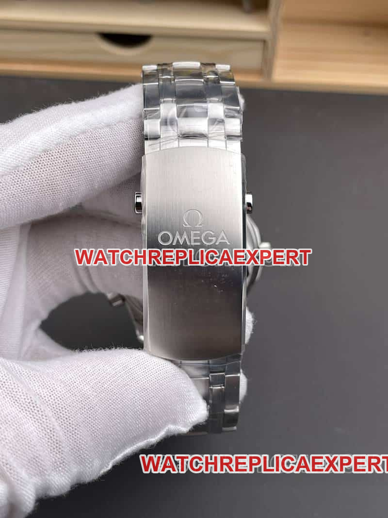 VSOmegaSeamaster1:1super clonewhite dial300m210.30.42braceletlive photos
