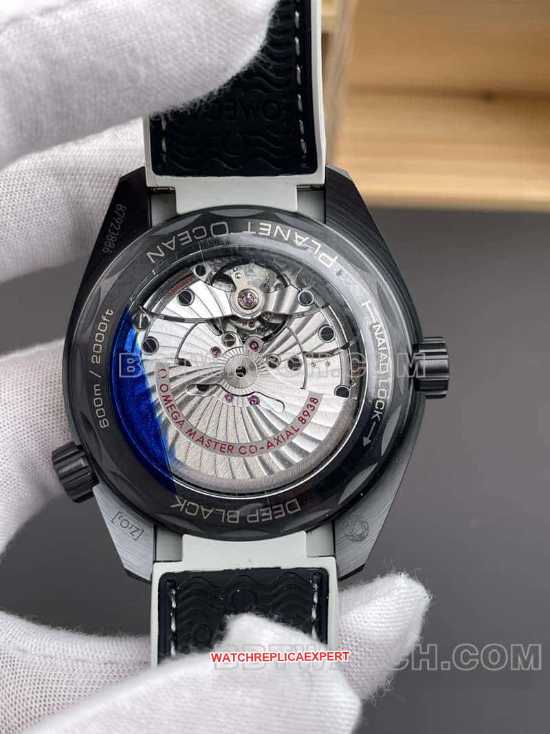 VS FactoryOmegaSeamastertop-tier 1:1super cloneDark Warrior World Time220.92.43caseback live photo