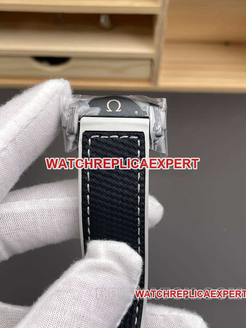 VS FactoryOmegaSeamastertop-tier 1:1super cloneDark Warrior World Time220.92.43clasplive photos