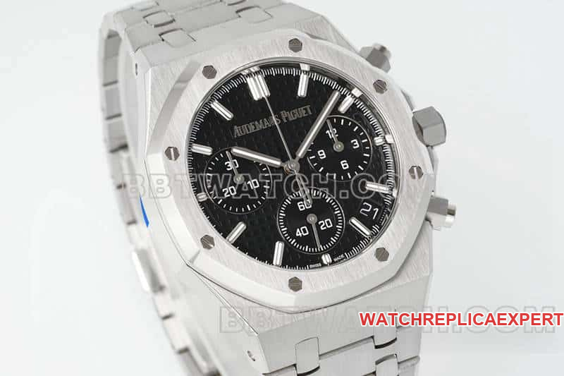 APS factory Audemars PiguetRoyal Oaksuper cloneblack dialchronograph26240front live photo