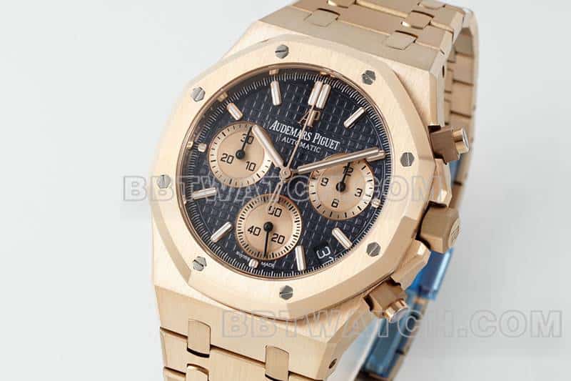 APS factoryAudemars PiguetRoyal Oaksuper cloneblue dialchronographrose gold26240front live photo