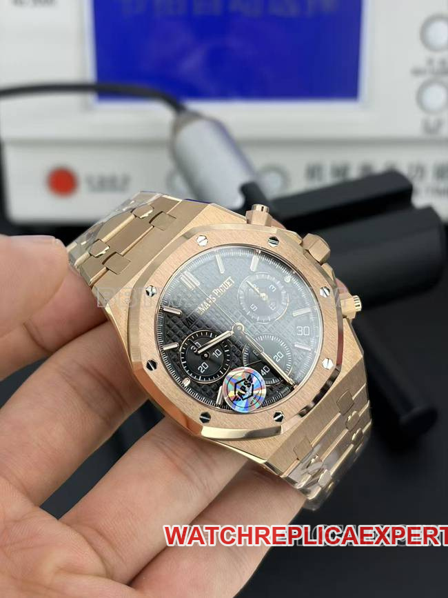 collectible watch APS factory Royal OakAudemars Piguetblack dialrose gold mechanical 26240front live photo