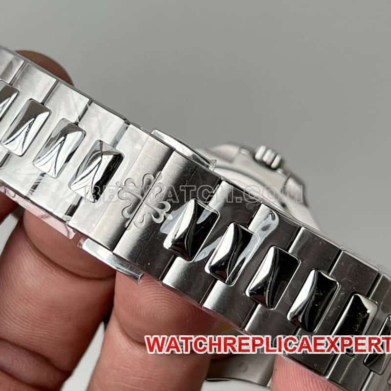 3K FactoryPatek Philippe sporty elegant 1:1super cloneblue dialNautilus5811braceletlive photos