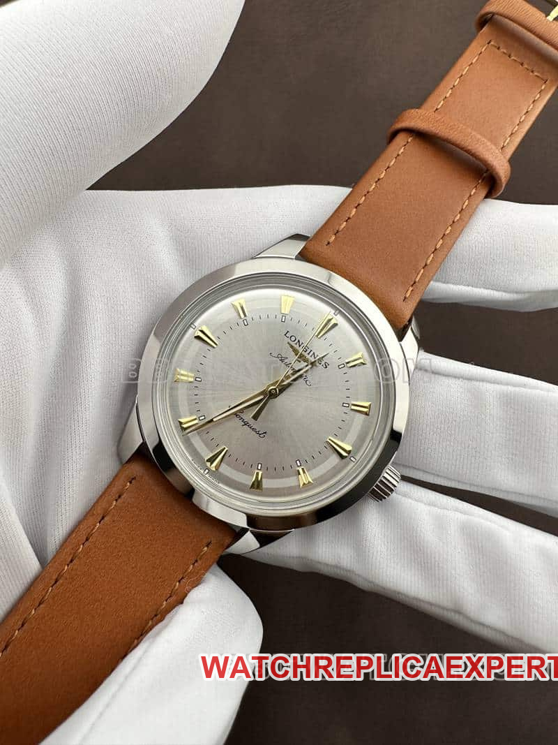 AF FactoryLongines Concas silver white dialleather strap model L1.650.4.72.2front live photo