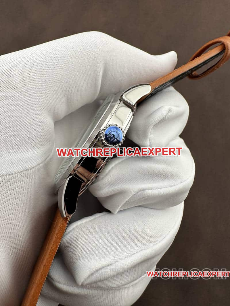 AF FactoryLongines Concas silver white dialleather strap model L1.650.4.72.2side live photo