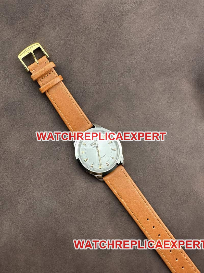 AF FactoryLongines Concas silver white dialleather strap model L1.650.4.72.2front live photo