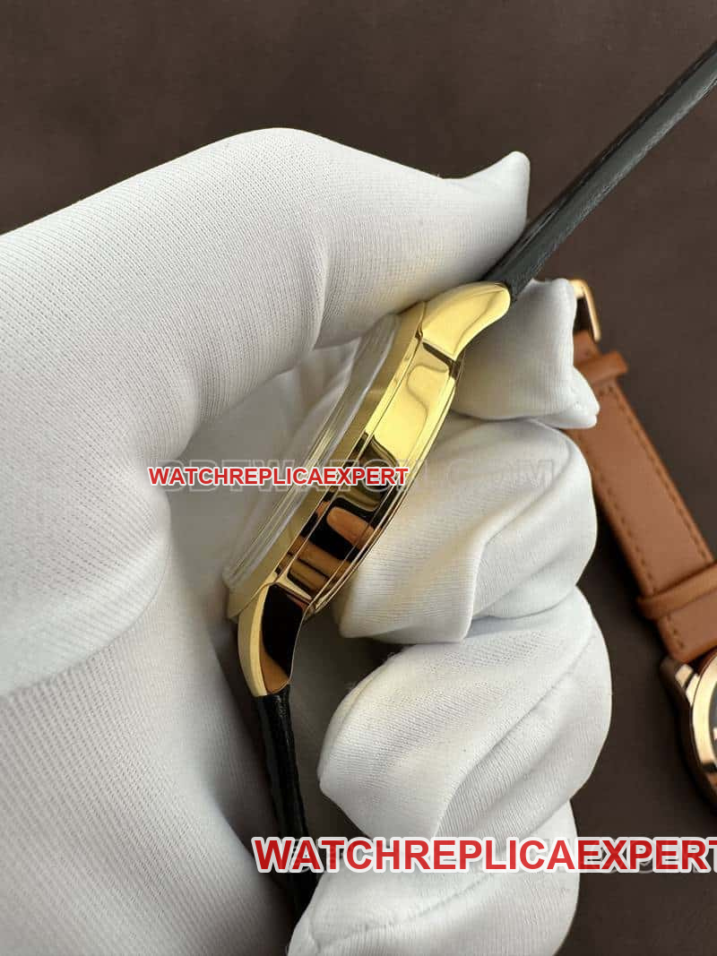 AF FactoryLongines Concast stop-tier silver white dialyellow goldleather strap model side live photo