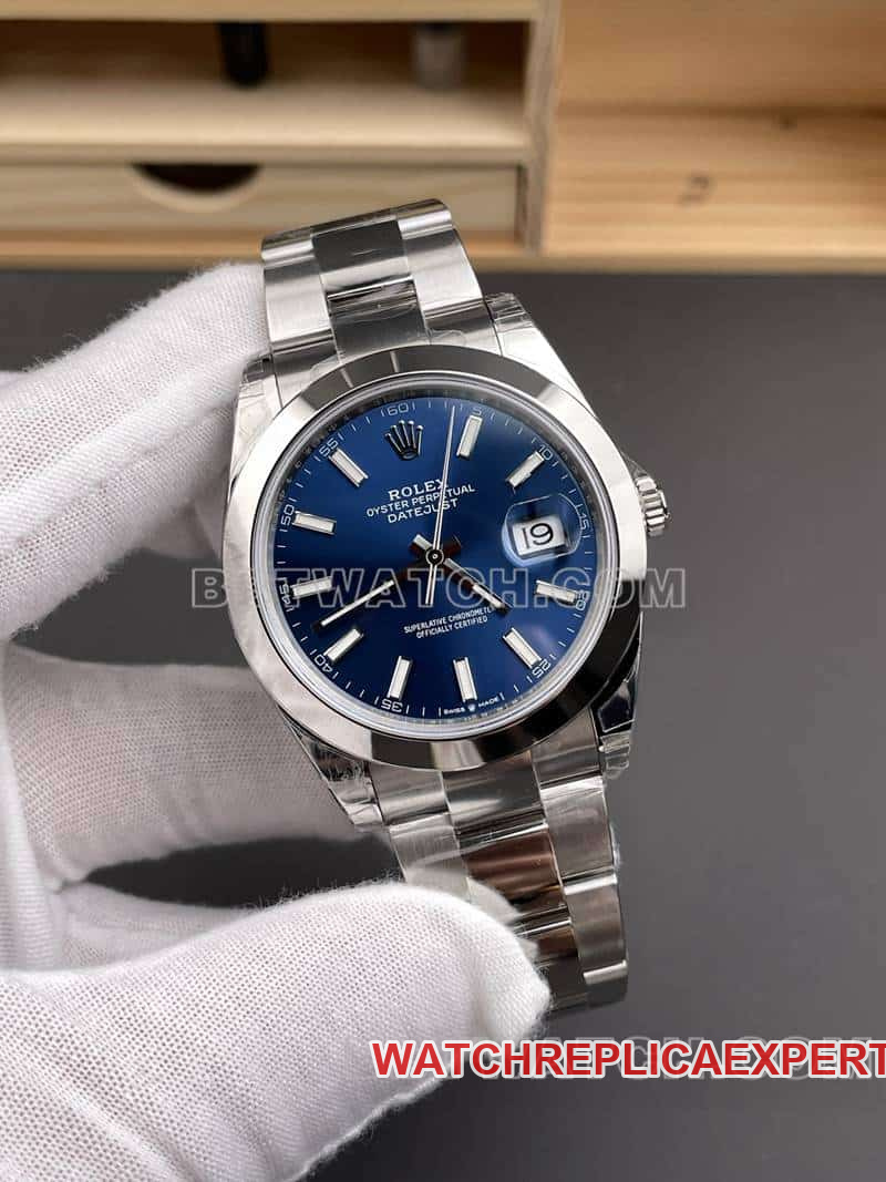 VS FactoryRolexDatejust1:1top-tier replicablue dial41mm126300front live photo