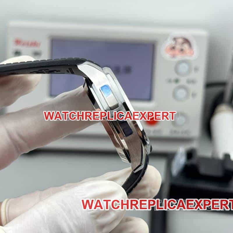 PP factory Patek PhilippeAQUANAUT1:1super cloneblack dial grenade dual time zone 5164side live photo