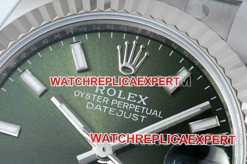 ARF FactoryRolex log super clonegreen dial stick hour markers 31mm three grid link 278274front live photo