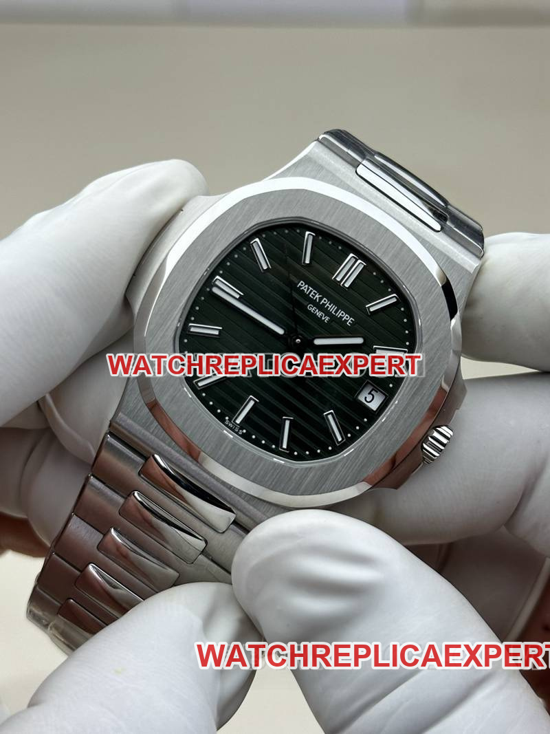Patek Philippe watch BBF factory Nautilusgreen dial324movementsteel bracelet model front live photo