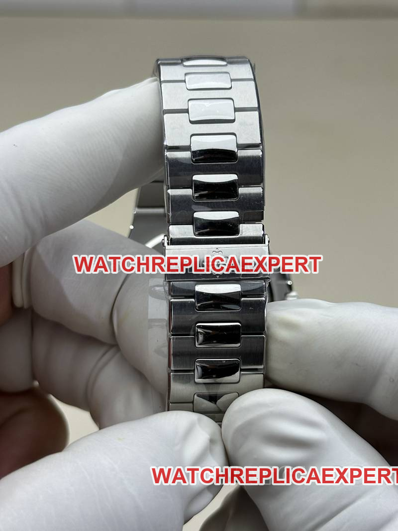 Patek Philippe watch BBF factory Nautilusgreen dial324movementsteel bracelet model braceletlive photos