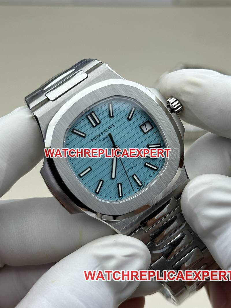 Patek Philippetop-tier watch BBF factory Nautilus Tiffany blue dial324movementsteel bracelet model front live photo