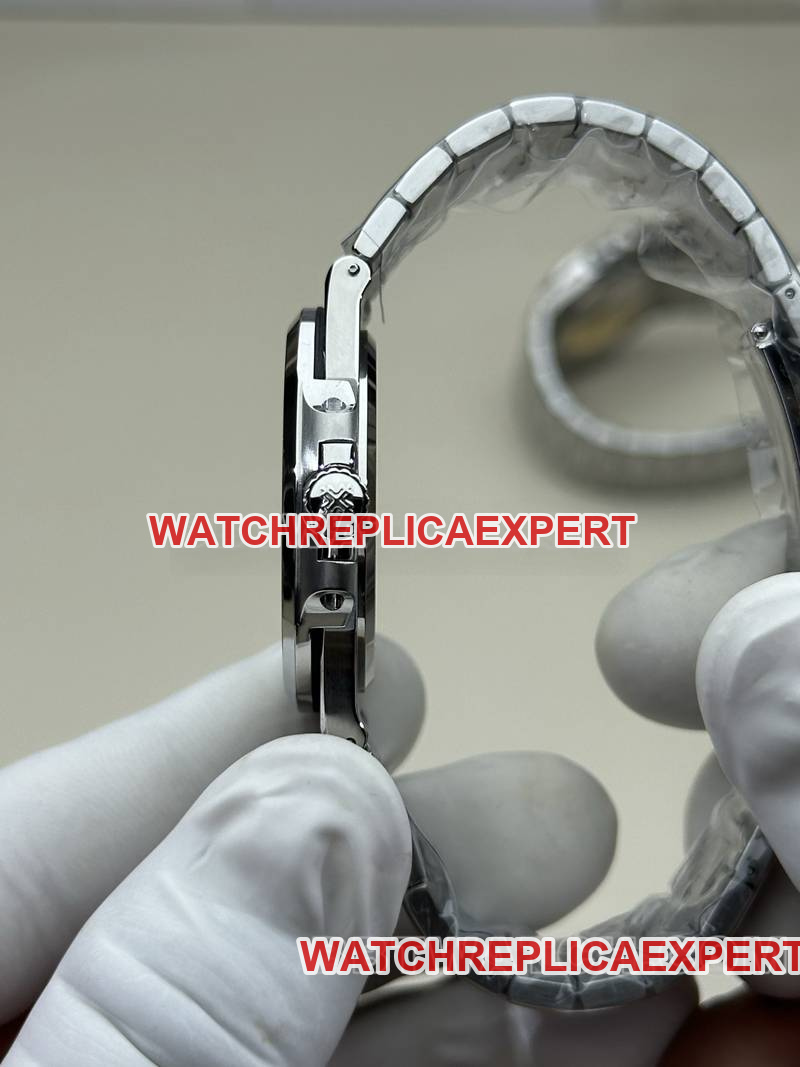 Patek Philippetop-tier watch BBF factory Nautilus Tiffany blue dial324movementsteel bracelet model side live photo