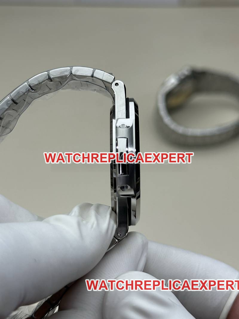 Patek Philippetop-tier watch BBF factory Nautilus Tiffany blue dial324movementsteel bracelet model side live photo