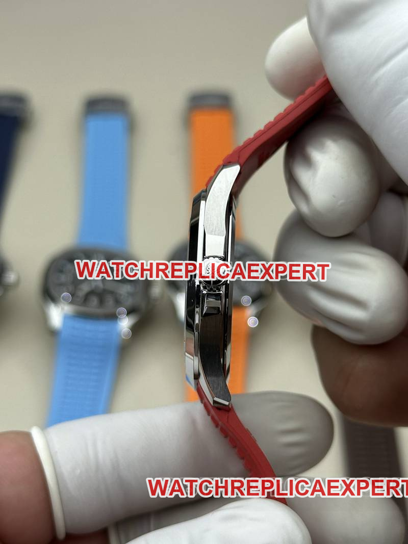 Patek Philippe1:1replica watch BBF factory grenade black dial red rubber model 5167Aside live photo