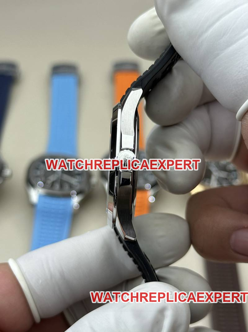 Patek Philippe watch BBF factory grenade black dial black rubber model 5167Aside live photo