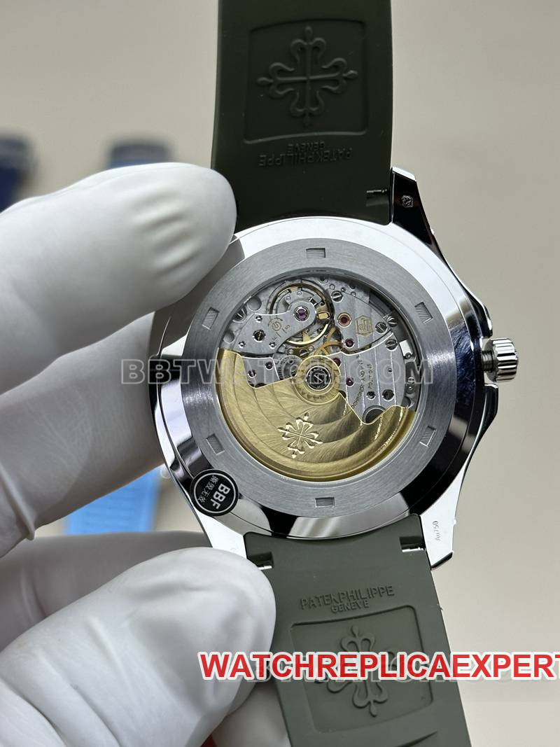 Patek Philippetop-tier watch BBF factory grenade green dial green rubber model 5168Gcaseback live photo