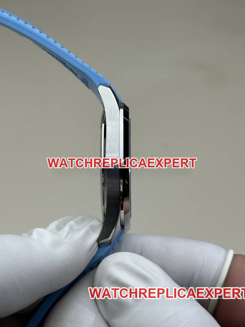 Patek Philippe watch BBF factory grenade black dial blue rubber model 5167Aside live photo