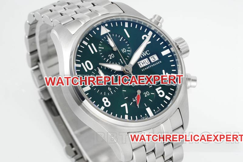 IWC collectible watch APS factory pilot green dialchronograph69385movementsteel bracelet front live photo