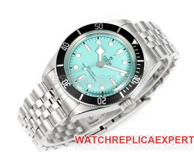 Tudor1:1replica watch 3T factory Biwan ice blue dial 41mm stainless steel steel bracelet model front live photo