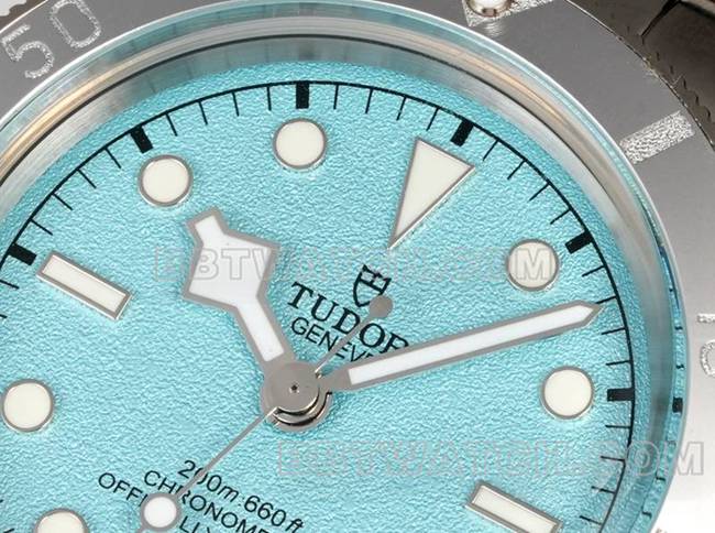 Tudor watch 3T factory Biwan ice blue dial 41mm stainless steel steel bracelet front live photo