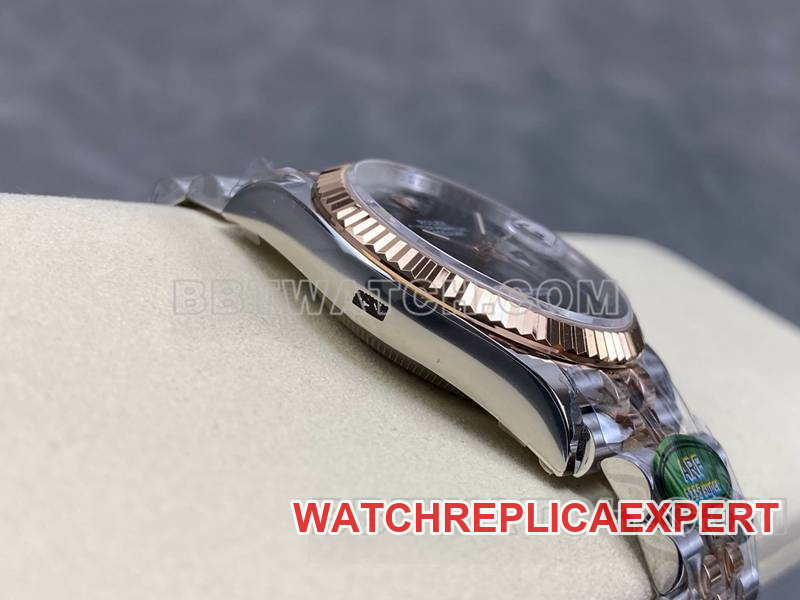 Rolex collectible watch ARF FactoryDatejust gray dial Roman numerals 36mm rose goldsteel bracelet side live photo