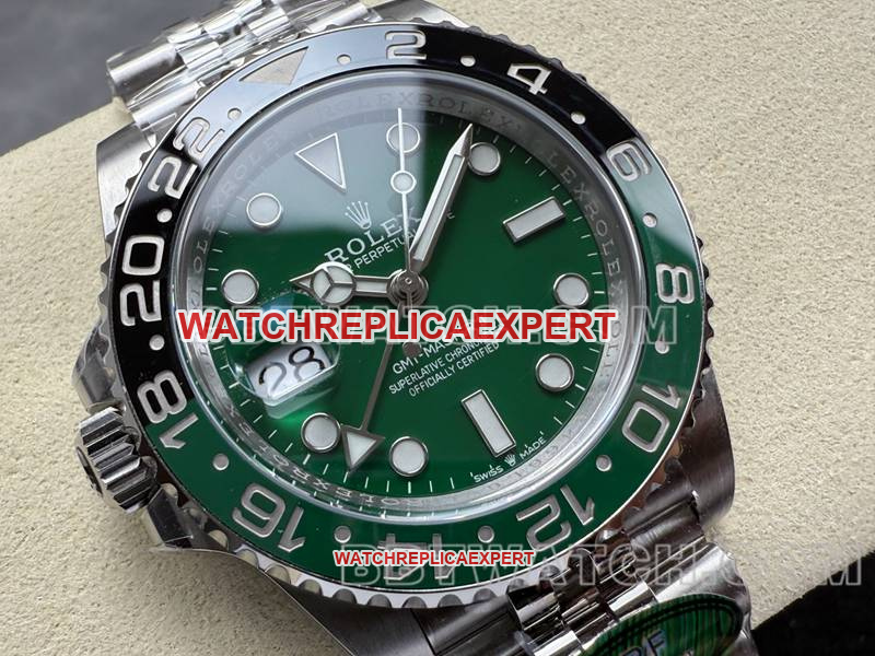 Rolextop-tier watch ARF FactoryGMT-MasterGMTgreen dial3285movementfront live photo