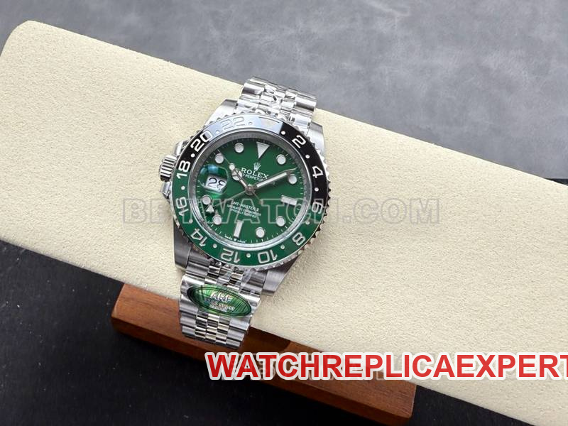 Rolextop-tier watch ARF FactoryGMT-MasterGMTgreen dial3285movementfront live photo