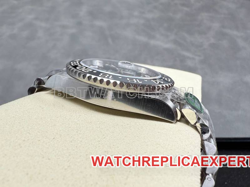 Rolex collectible watch ARF FactoryGMT-MasterGMT black and gray circle 3285movementside live photo