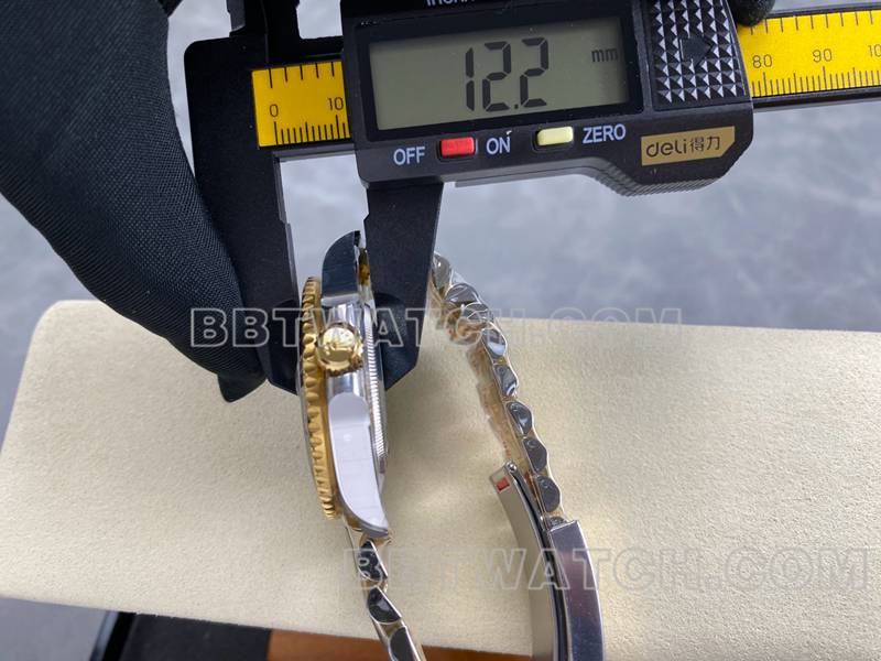 Rolextop-tier watch ARF FactoryGMT-MasterGMTblack dial3285 gold steel bracelet side live photo