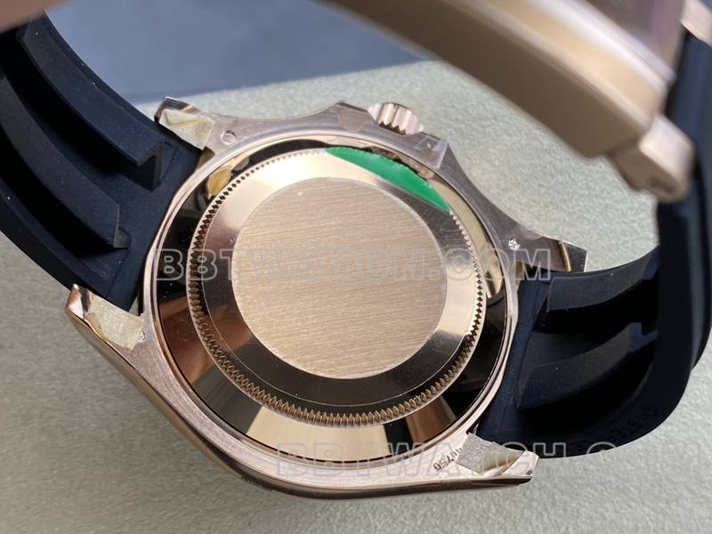 Rolex collectible watch ARF Factory Yacht-Master black dialrose gold case 42mm rubber caseback live photo