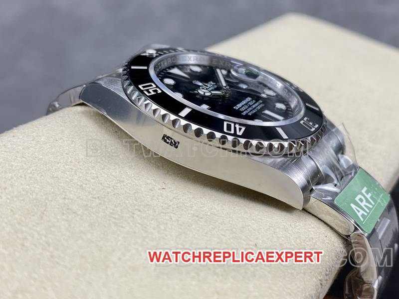 Rolex1:1replica watchARF FactorySubmariner41mmBlack Submariner3235movement126610side live photo