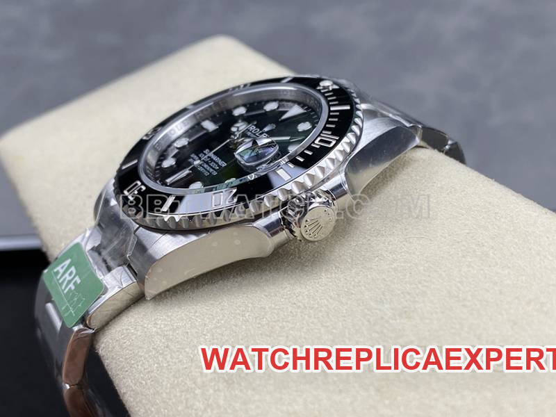 Rolex1:1replica watchARF FactorySubmariner41mmBlack Submariner3235movement126610side live photo