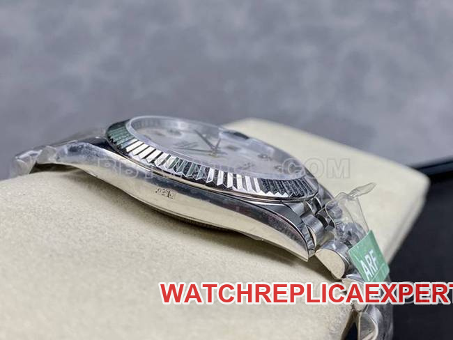 Rolextop-tier watch ARF Factory log 41mm mother-of-pearl disc 3235 steel bracelet model side live photo