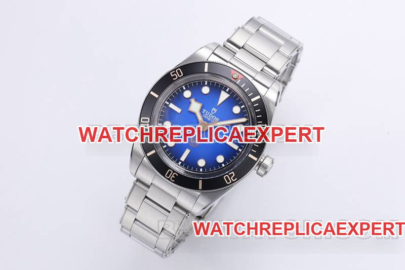 Tudor collectible watch ZF Factory Biwan smoked blue dial41mmsteel bracelet model front live photo