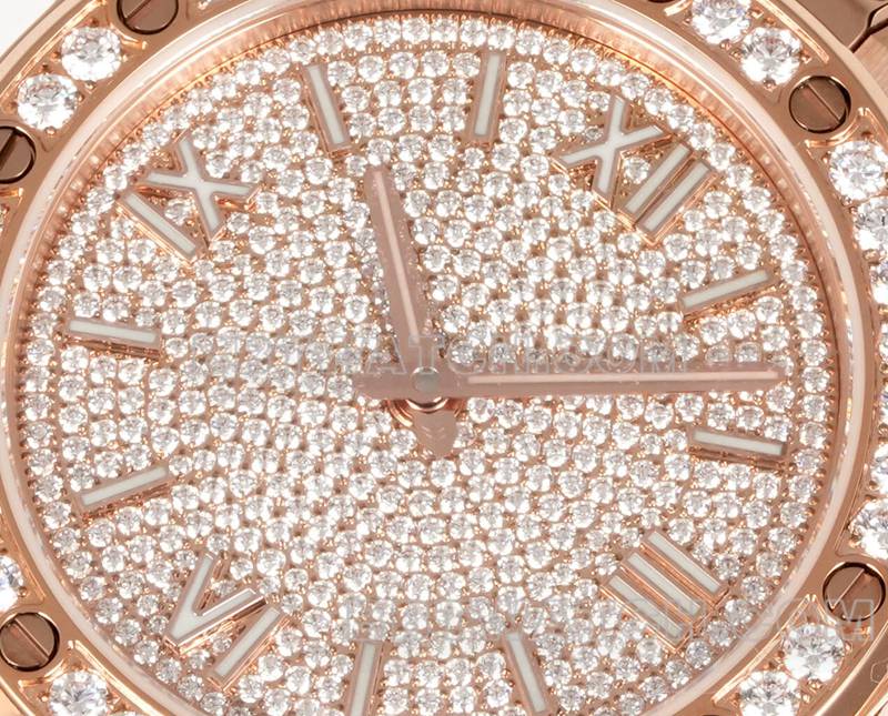 Real-life photos of the front of the GH Factory Chopard "Snow Mountain Soaring Wings" 41mm watch with a diamond-set dial, diamond-set bezel, and rose gold and steel bracelet