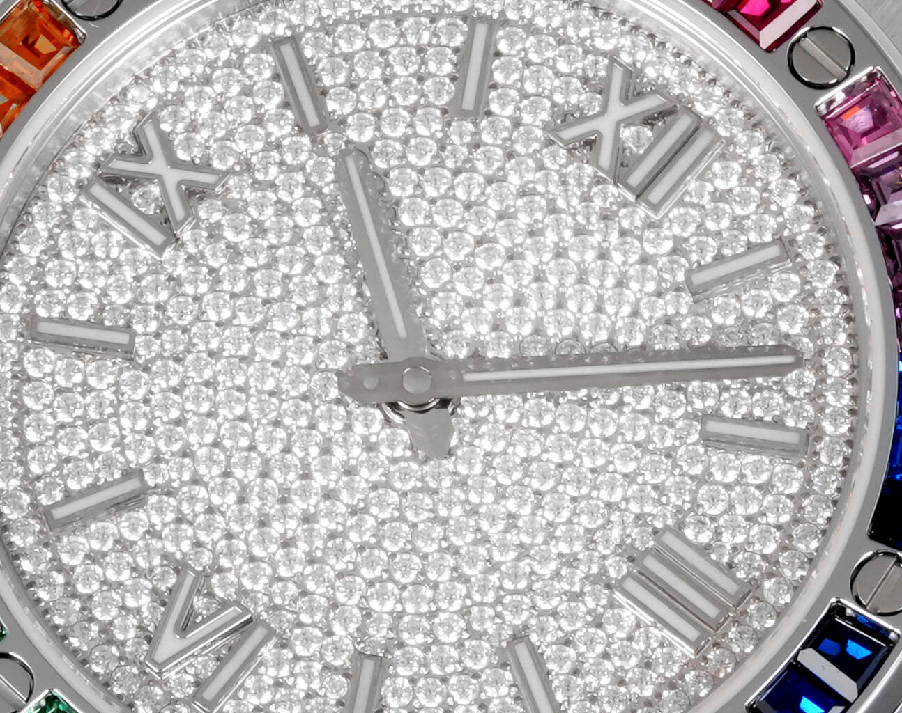 Chopardtop-tier watch GH factory Xueshan Aoyi 41mm diamond plate color sapphire crystal ring steel bracelet model front live photo