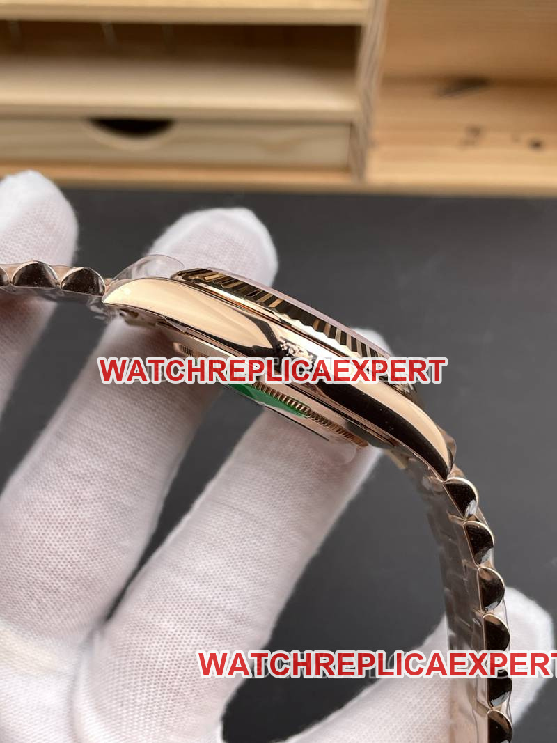 Rolex watch RC factory Day-Date40mmwhite dial3255rose goldsteel bracelet model side live photo